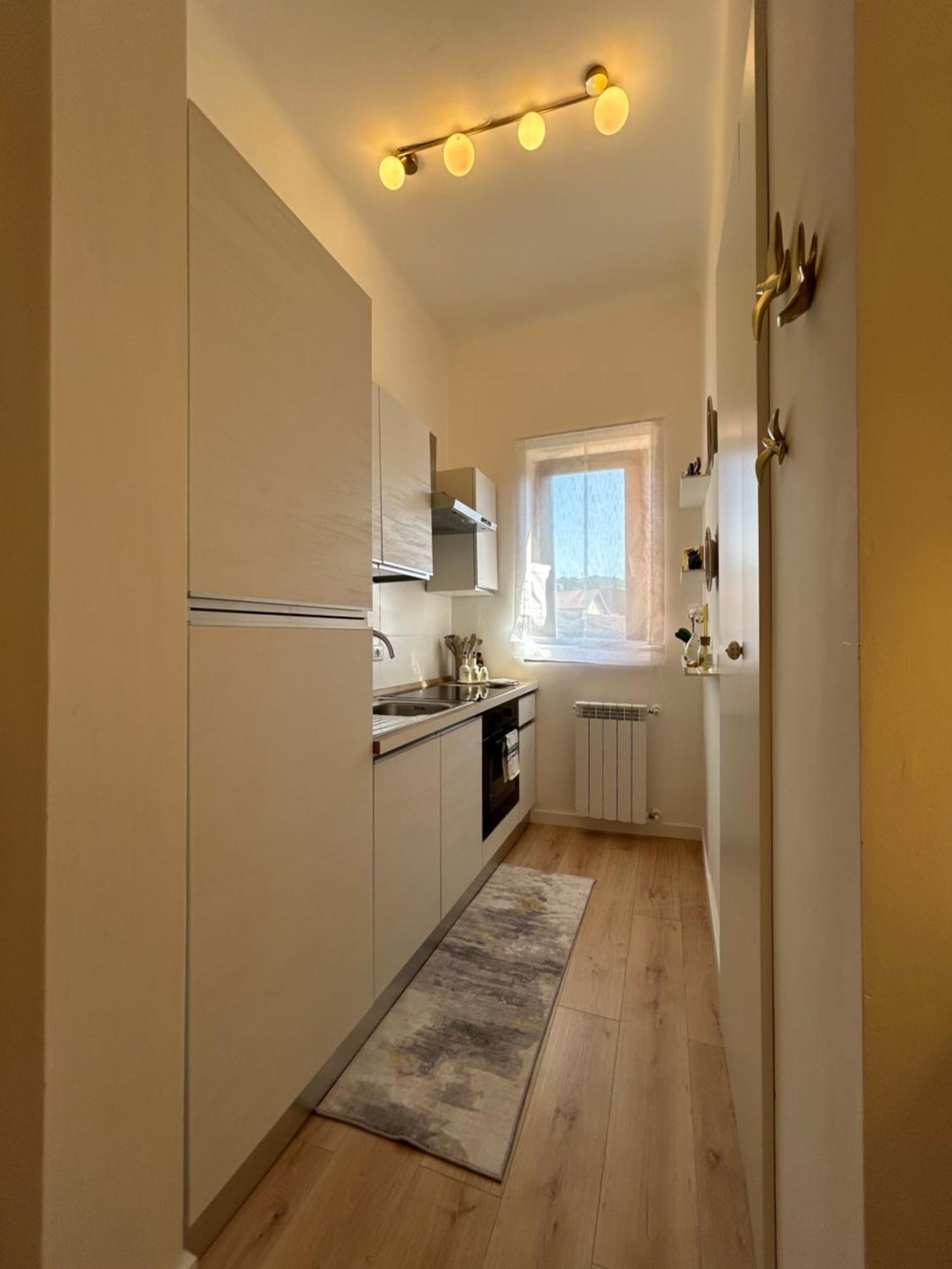 V&C Home Rental Specialist Appartamenti Fronte Lago Maggiore Germignaga Exteriör bild