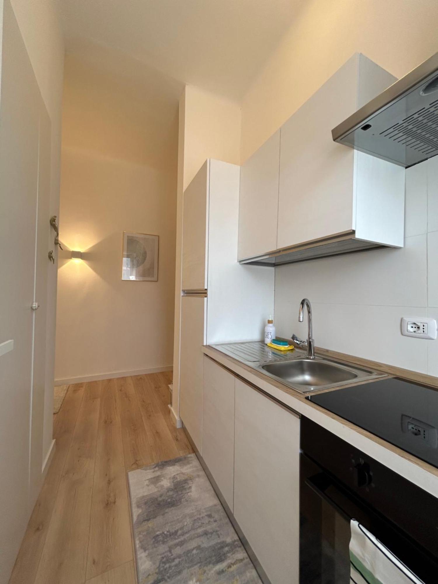 V&C Home Rental Specialist Appartamenti Fronte Lago Maggiore Germignaga Exteriör bild